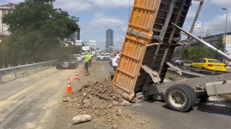 Damperli kamyon böyle şaha kalktı! Görenler şaştı kaldı - Resim: 12